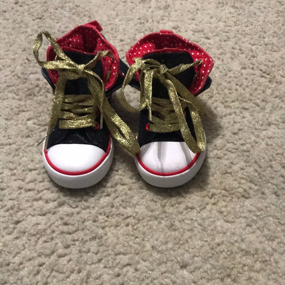 Minnie Mouse shoes